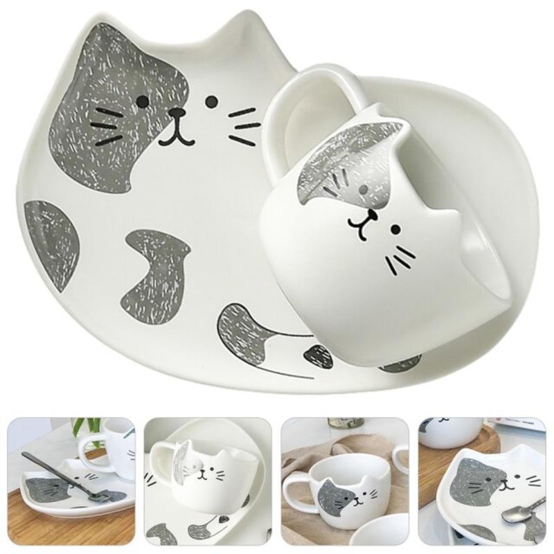 A Set of Cute Cat Ceramic Cups, Exquisite Drinks, Toasts, Toasts.