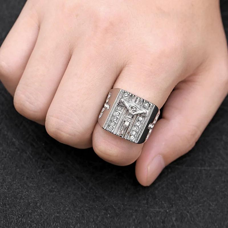 Fashion Vintage Holy Cross Signet Ring Prayer Christian Jesus White Cub Zirconia Wedding Finger Ring Creative Gift Wedding