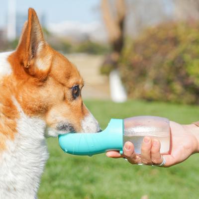 300ml Lekkend Hond Waterfles Buiten Draagbare Puppy Waterdispenser met Kom voor Wandelen Reizen Wandelen