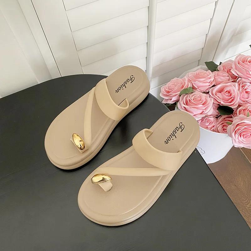 Fashion Women's Summer Platform Flip-flops Non-slip Comfortable Korean Version of Casual Seaside Beach Toe Sandals