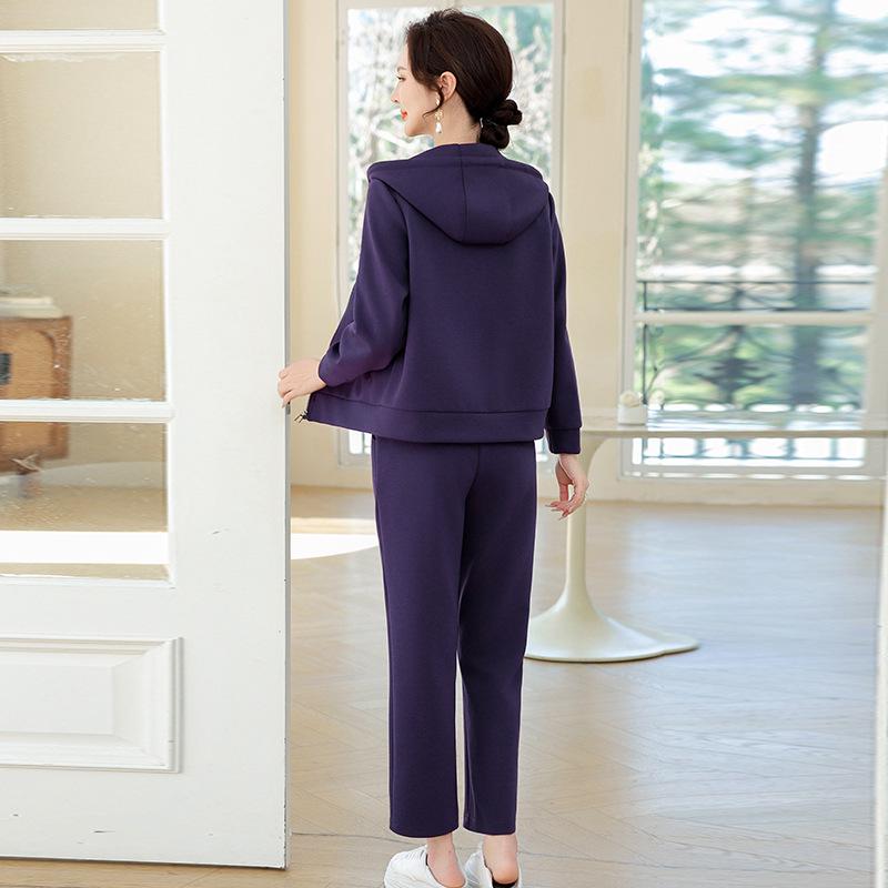 Mom's Stylish Slim-Fit Autumn Cardigan Set for Middle-Aged and Elderly