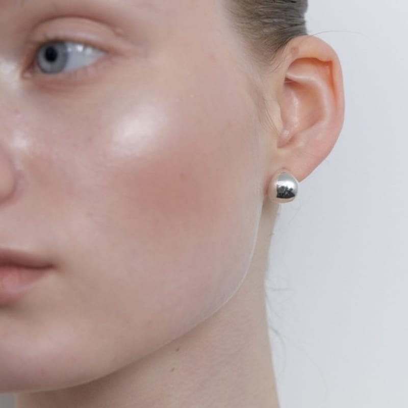 LOVE ME MONSTER [Silver] Bold Moon Earrings (L251MER010)