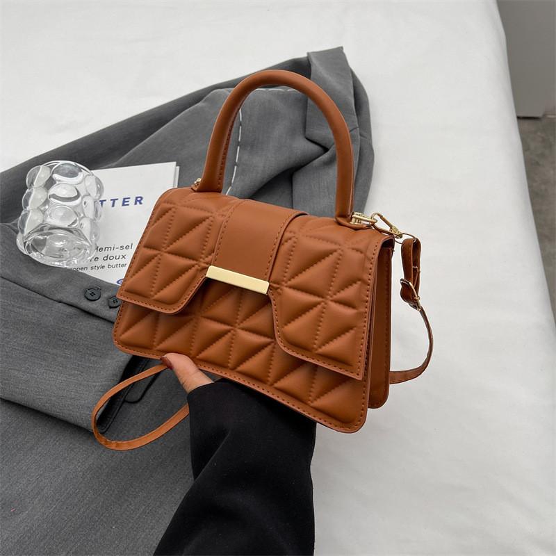 

Fashionable Handbag For Women Chic Summer 2023 Pu Leather Crossbody Bag With Magnetic Closure коричневий
