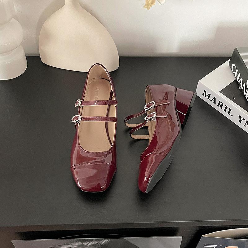 French Gentle Evening Breeze Mary Jane Single Shoes Women's 2025 New Soft-soled Commuting Lazy People Pedal Small Leather Shoes