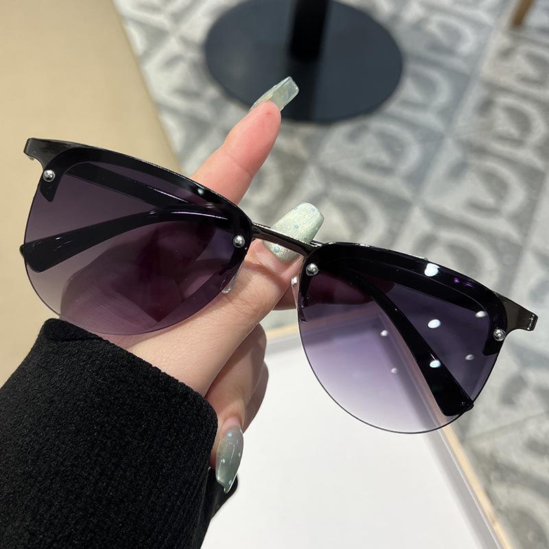 New Cool Colored Small Frame Sunglasses Fashion Women'S Oval Eyeglasses Men Outdoor Sunshade Small Round Shades Uv400 Eyewear