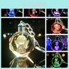 מחזיק מפתחות קריסטל אלגנטי Genshin Impact עם תאורת LED צבעונית מרהיבה לכל האירועים