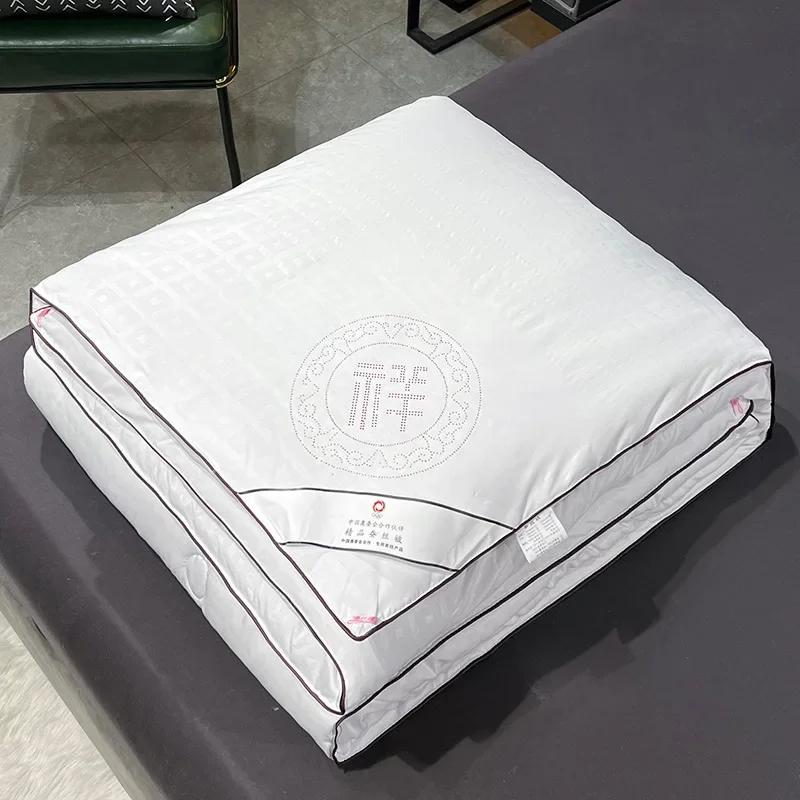 Premium Silk Quilt Square Grid Cotton Fabric Comforter Chinese Xiang Marriage Quilts Double Bed Summer Duvets 220x240