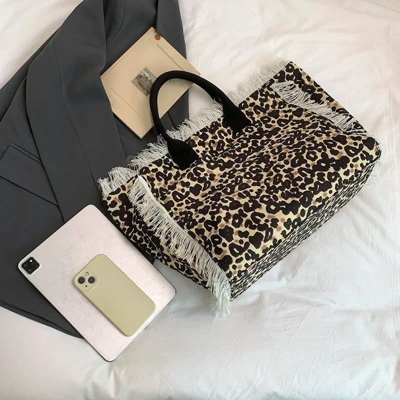 Canvas Leopard Print Large Capacity Shoulder Bags 2026 High Quality New Bags Casual Beach Vacati Basic Style Handbags