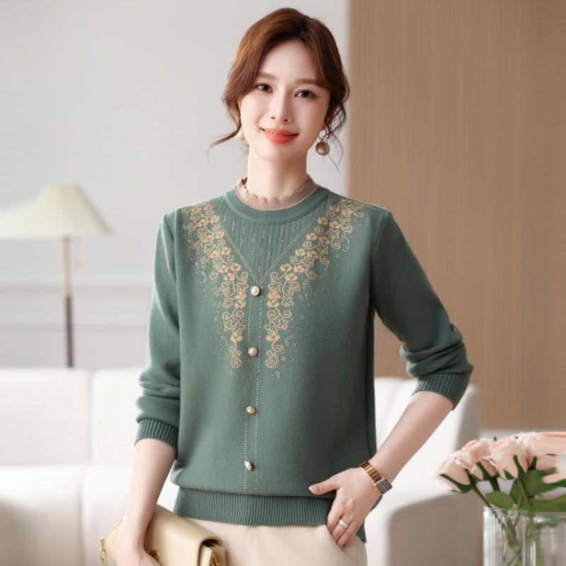 Mom's new autumn and winter tops, warm women's sweaters, middle-aged and middle-aged women's winter bottoms