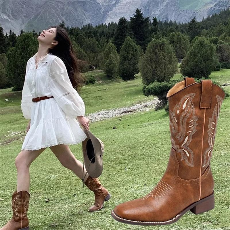 Embroidery Western riding cowboy boots women's new summer boots Xinjiang grassland northwest thick heel Martin boots