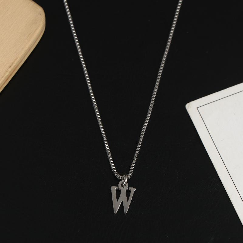 Naszyjniki z wisiorkami z literami A-Z Stal nierdzewna Prosty naszyjnik Stylowy Dla Kobiet Mężczyzn Codzienna biżuteria Prezenty