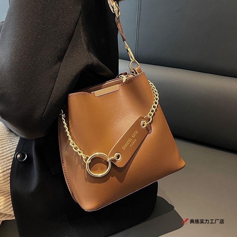 Popular Bag Women's Large-capacity New Fashionable Broadband Shoulder Messenger Bag Autumn and Winter Retro Texture Bucket Bag