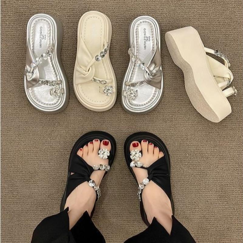 Summer Designer Women Fashionable Slippers Roman Style Flip Flops Chunky Versatile Women Breathable Sandals Outdoor Beach Slides
