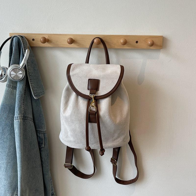 High Value Large Capacity Backpack 2025 New Women's Foreign Style Bag Korean Fashion Matte Light Commuter Bag