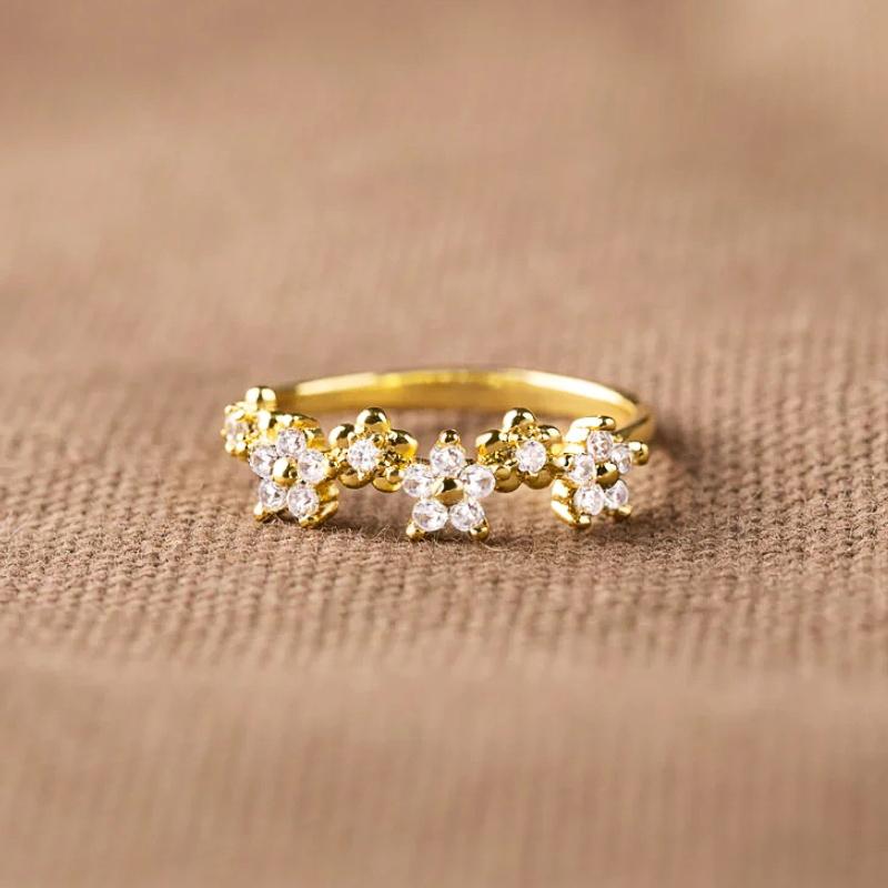 Huitan Shining Dainty Flower Finger Ring Lady Gold Color Bright Zirconia  for Engagement Graceful Women Wedding Band Gift