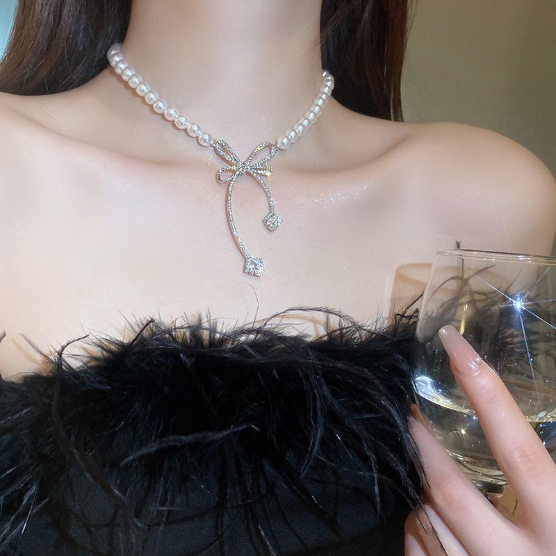 Real gold electroplated pearl beaded bow necklace niche versatile commuter collarbone chain fashion high-end jewelry women