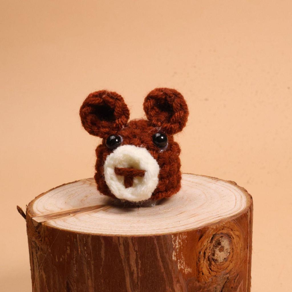 Valentine's Pearl Desktop Goose Set with Mini Knitted Hat & Adjustable Wings Clothing