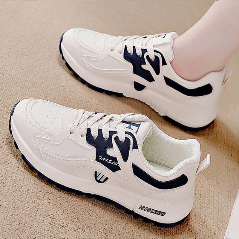 Large size sports shoes women's 2025 new spring explosion Korean version versatile lightweight running leather surface casual dad shoes women