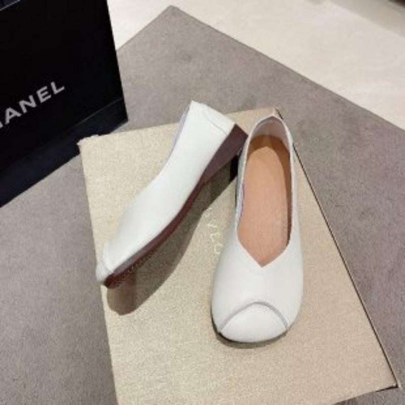 Large Size Single Shoes Women's Summer New Soft-soled Doudou Shoes One Pedal Shallow Mouth Mother Shoes Casual Women's Shoes