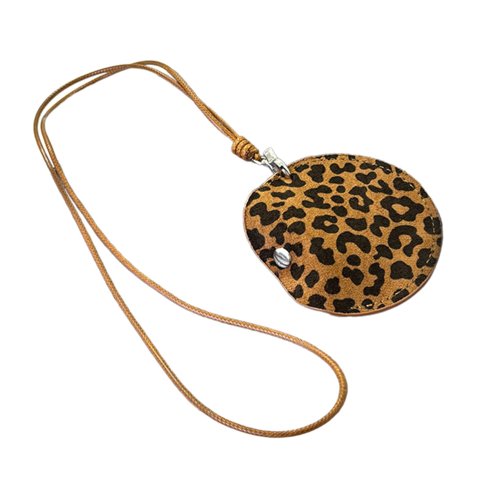 

Ожерелье с подвеской в виде маленькой сумки с леопардовым принтом, регулируемая длина, колье из искусственной кожи для модных женщин и девочек коричневый