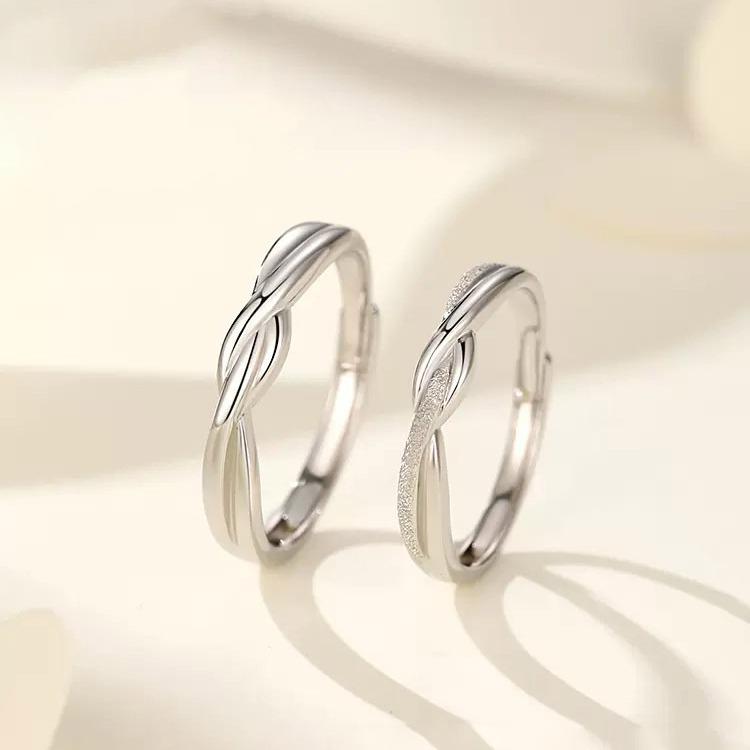 Schicksalsknoten Möbius Partnerringe: s925 Sterlingsilber Paar, Perfektes Valentinstags- oder Geburtstagsgeschenk für Freundin.