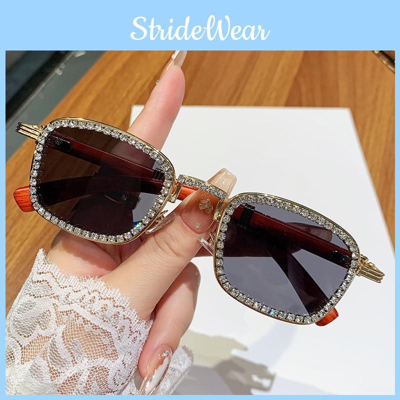 Fashion Square Glasses With Gray Pc Lenses And Gold Fram For Travel And Parties