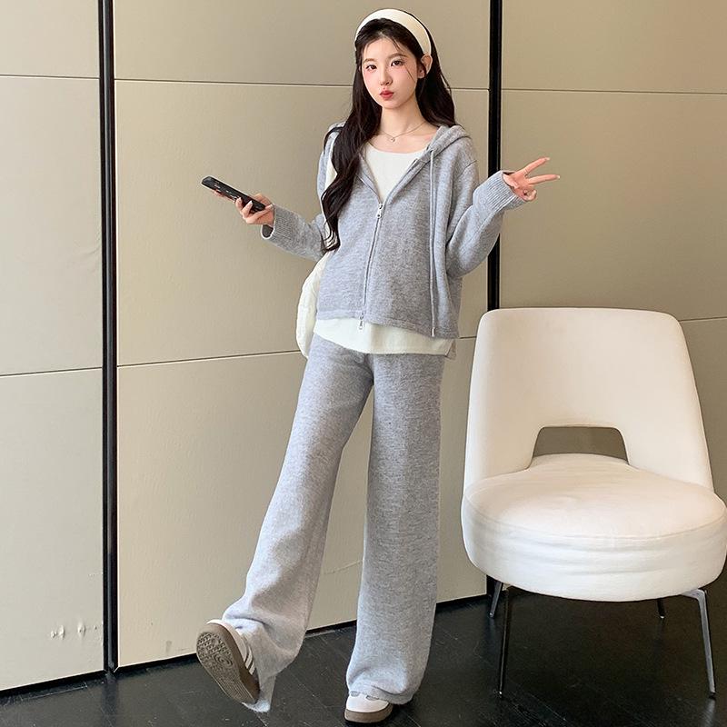 2025 Autumn/Winter Maternity Hooded Faux Two-Piece Casual Set, Loose Fit with Long Sleeves M