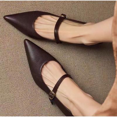 Neue Damen Schuhe mit grobem Absatz Frühling Quadratische Zehenpartie Flacher Ausschnitt Wildleder Metallschnalle Rutschfest Verschleißfest Niedrig geschnittene Schuhe