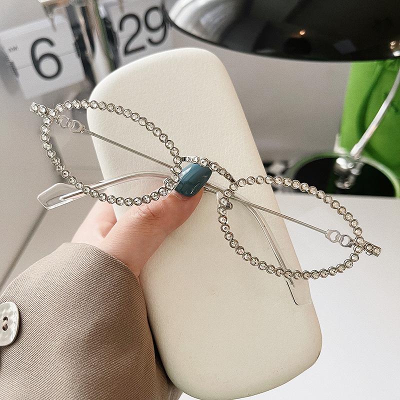 New Style Small Glasses Frame Oval Shape Sun Glasses Women's Full Glasses Frame Decoration Diamond Metal Material Sun Eyeglasses Summer Trend Lady