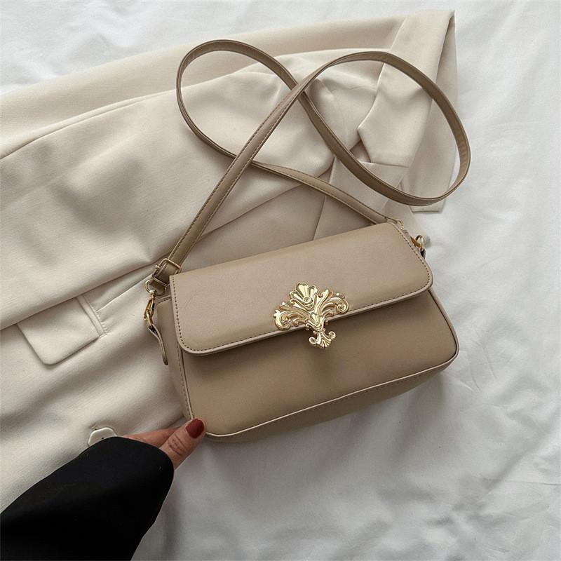 Stylish Women's Shoulder Bag Trendy And Casual Square Bag For Daily Use