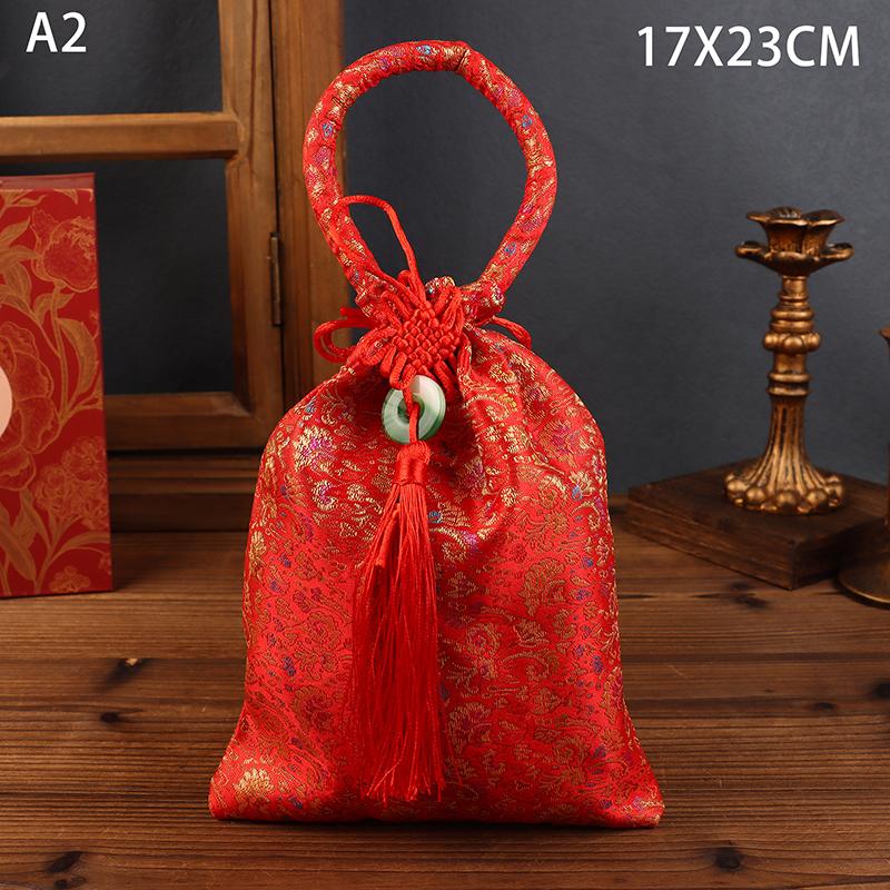 

1 шт. Красный мешочек из полиэстера на кулиске с праздничным цветком на удачу, кисточка из китайского узла, мешочек для сладостей, портативная свадебная сумка большой вместимости