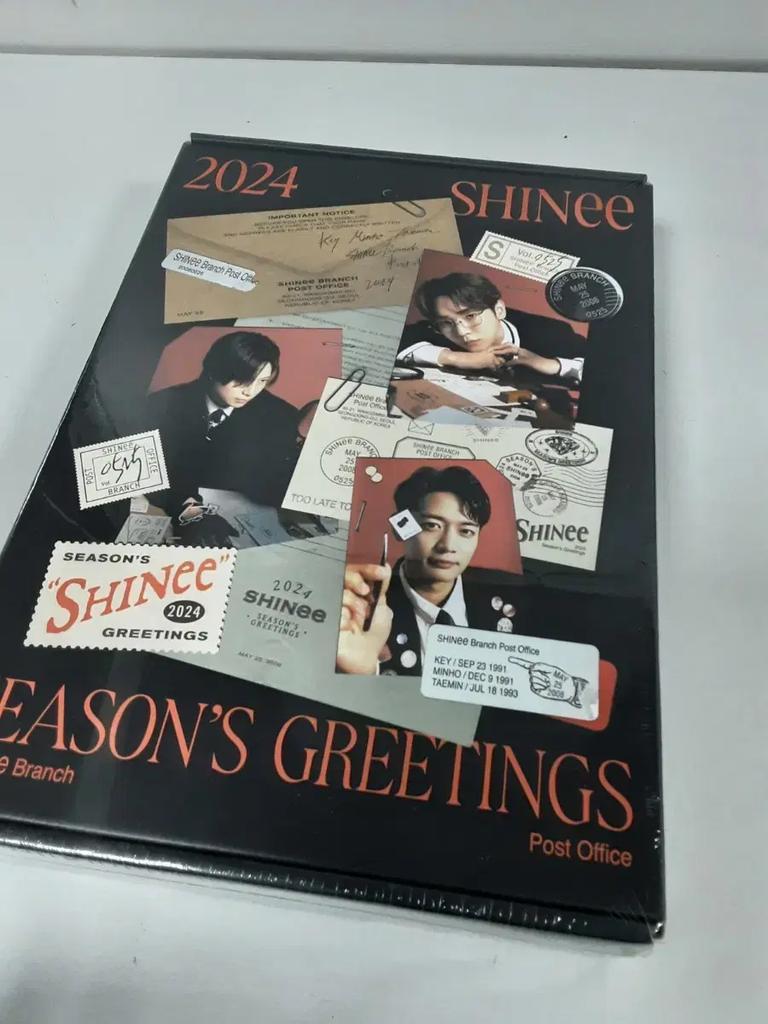 SHINEE 2024 Season's Greetings Sign