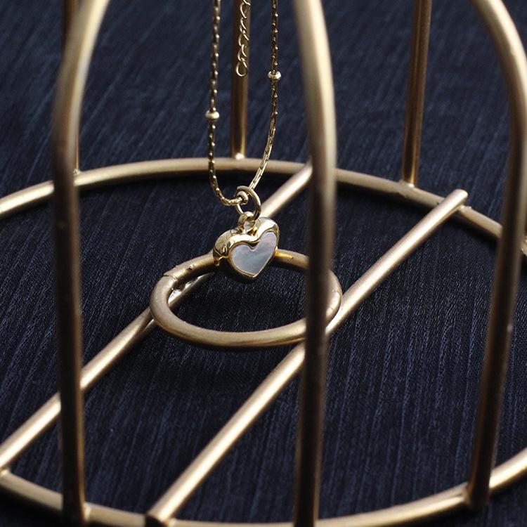 

French Classic Heart Shell Pendant Necklace: Minimalist Luxury Women s Clavicle Chain Gold Shell Pendant