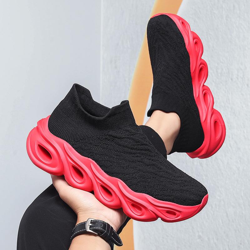 Foreign trade large size new men's casual shoes with one foot increase height and shock absorption lightweight soft sole lazy shoes fitness couple sho