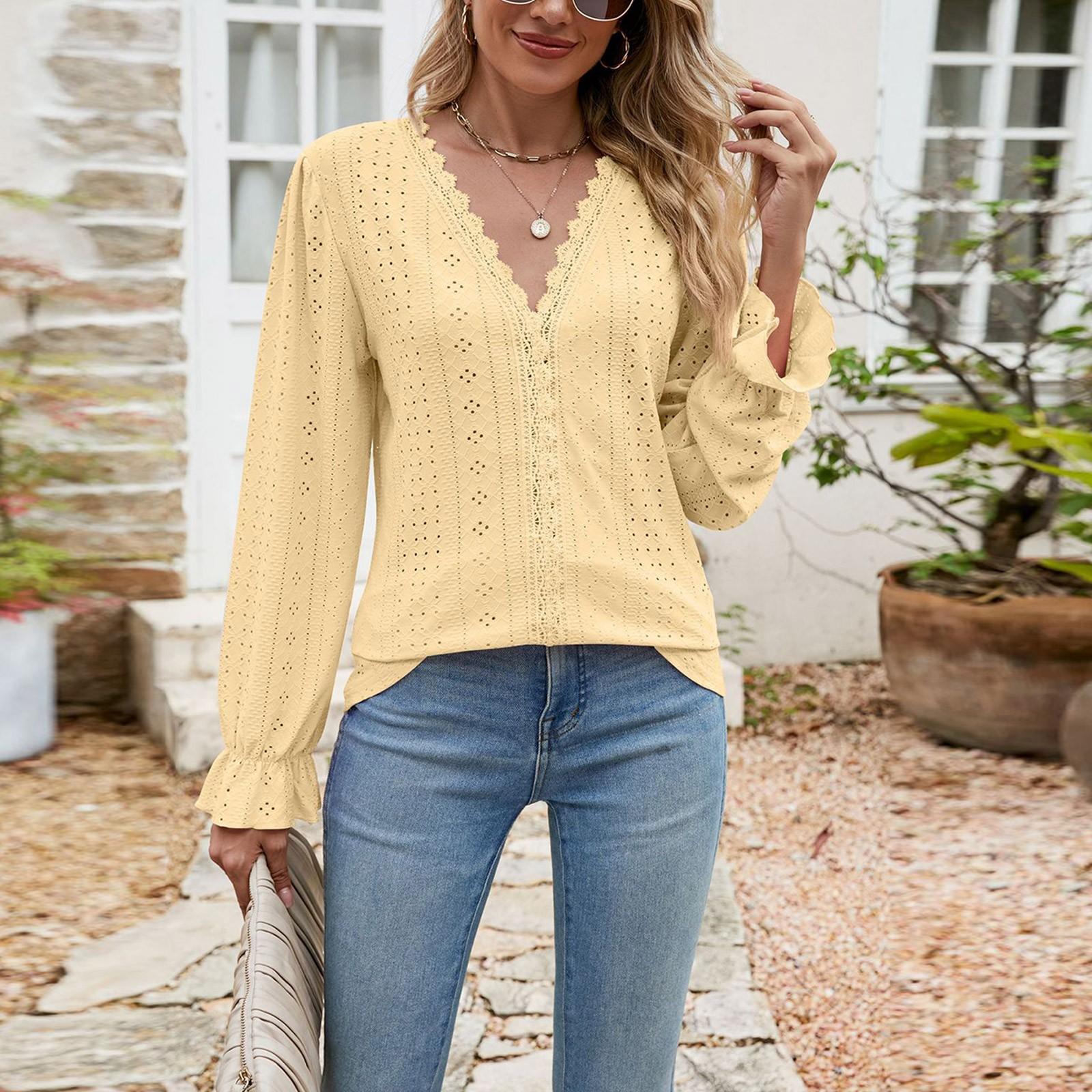 Женская футболка с V-образным вырезом — фото 10