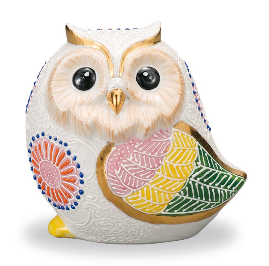 Kutani ware Iwataya 3.5 size horizontal owl with fine white detailing AP7-1323