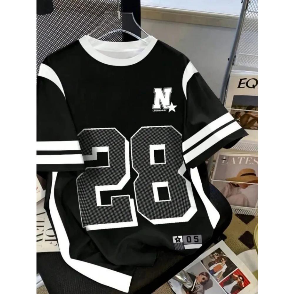 The new men's T-shirt for summer 2025 is casual fashionable comfortable and breathable with 3D digital printing