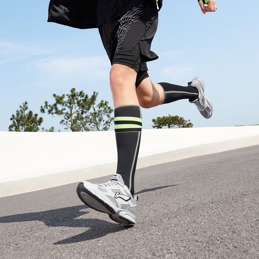 Li-Ning Minimalist Trendy Lightweight Rebound Shock Absorption Non-Slip Wear-Resistant Breathable Low-Top Running Shoes Men sneaker Gray ARSU067-2