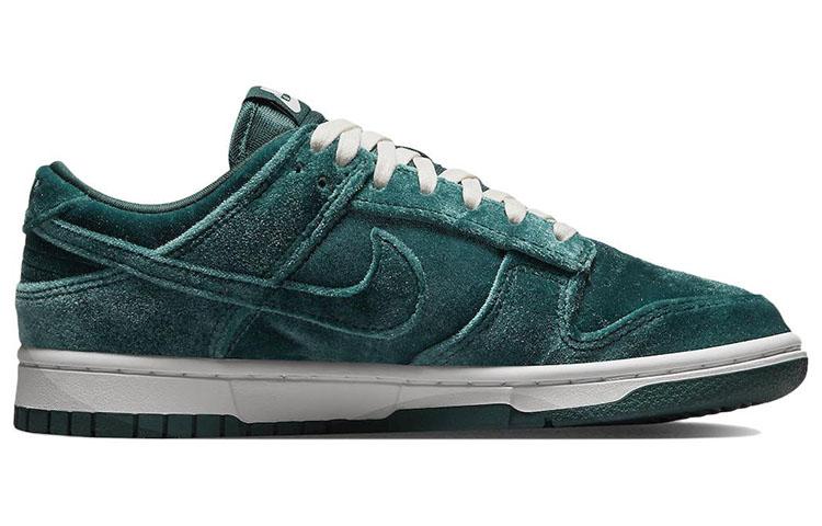 Nike Dunk Low 'Green Velvet' Women's DZ5224-300