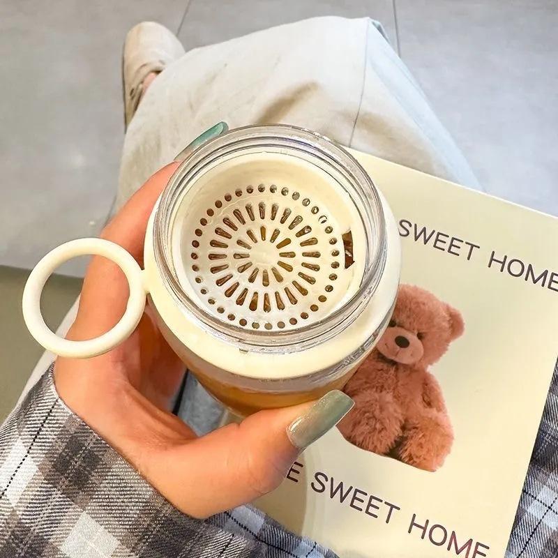 High-quality Plastic Cup High Temperature Resistant Anti-fall Portable Water Cup for Students Simple Fresh Cup with Tea Drain