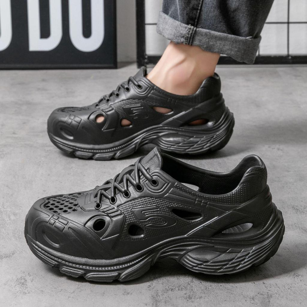 Men's Summer EVA Quick-Dry Non-Slip Closed-Toe Beach Sandals for Outdoor Sports and Camping