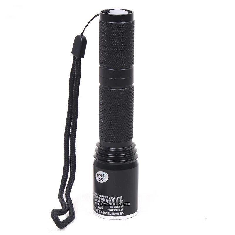 Guotaixingda BJQ6012 Rechargeable Heavy-Duty LED Flashlight