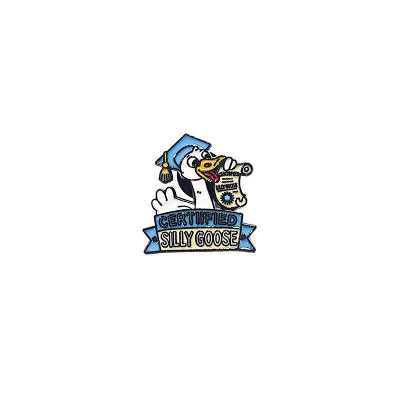 

European & American Quirky Silly Goose Brooch: Creative Niche Metal Pin Accessory