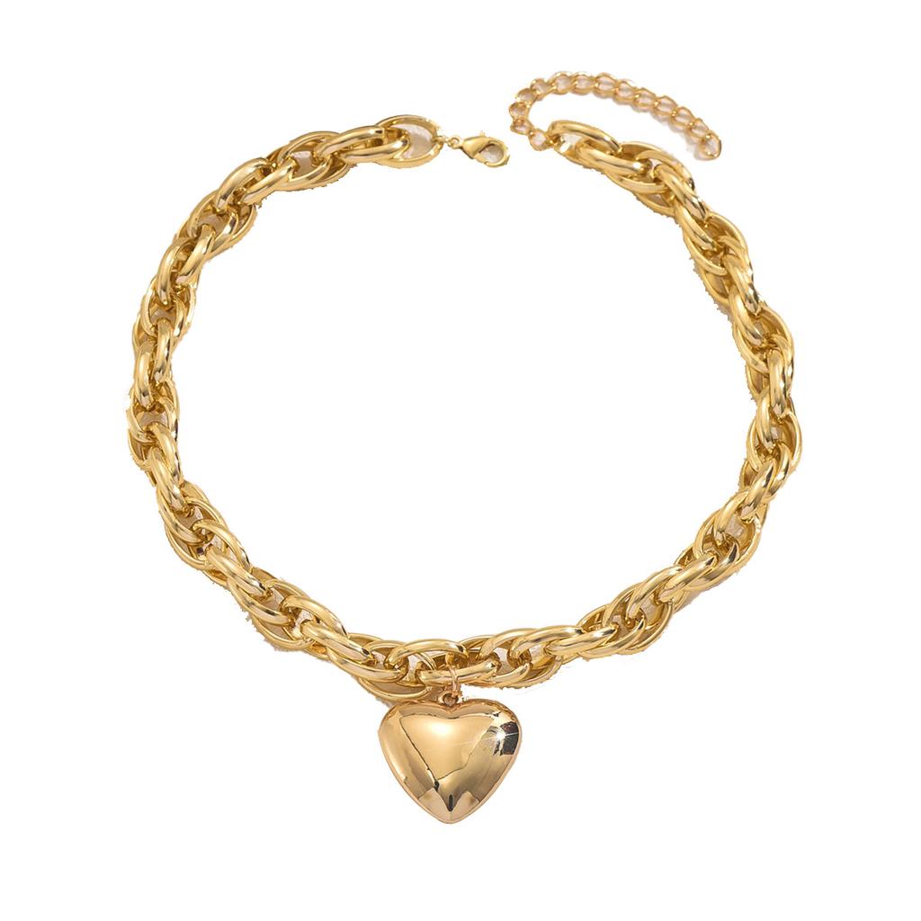 2025 New Jewelry Geometric Love Heart Design Women's Necklace Versatile Premium Pendant Chain