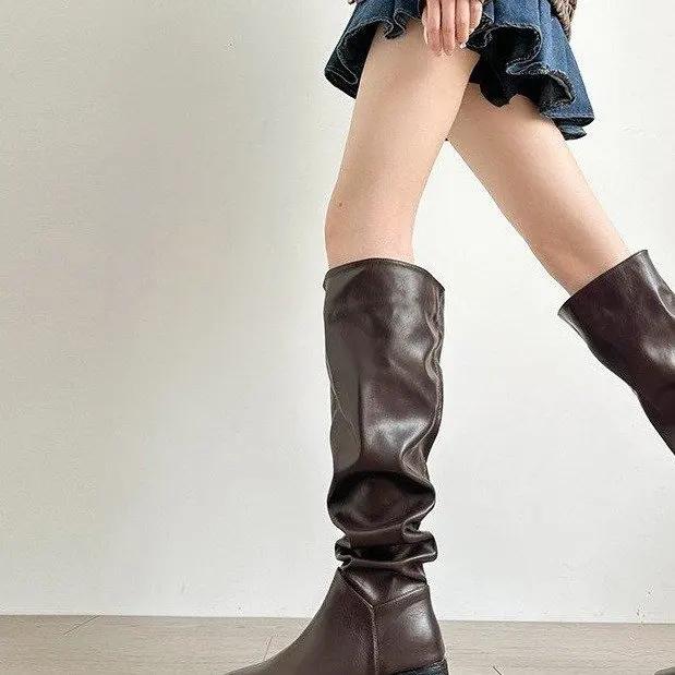 

Модная обувь для женщин, осенне-весенние сапоги до колена, красные, черные, белые, высокие сапоги, женские, плиссированные, на низком каблуке, повседневные, кожаные, женские, длинные туфли 40 коричневый