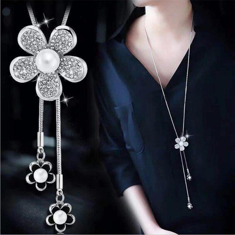 Elegant Floral Pendant Chain Necklace