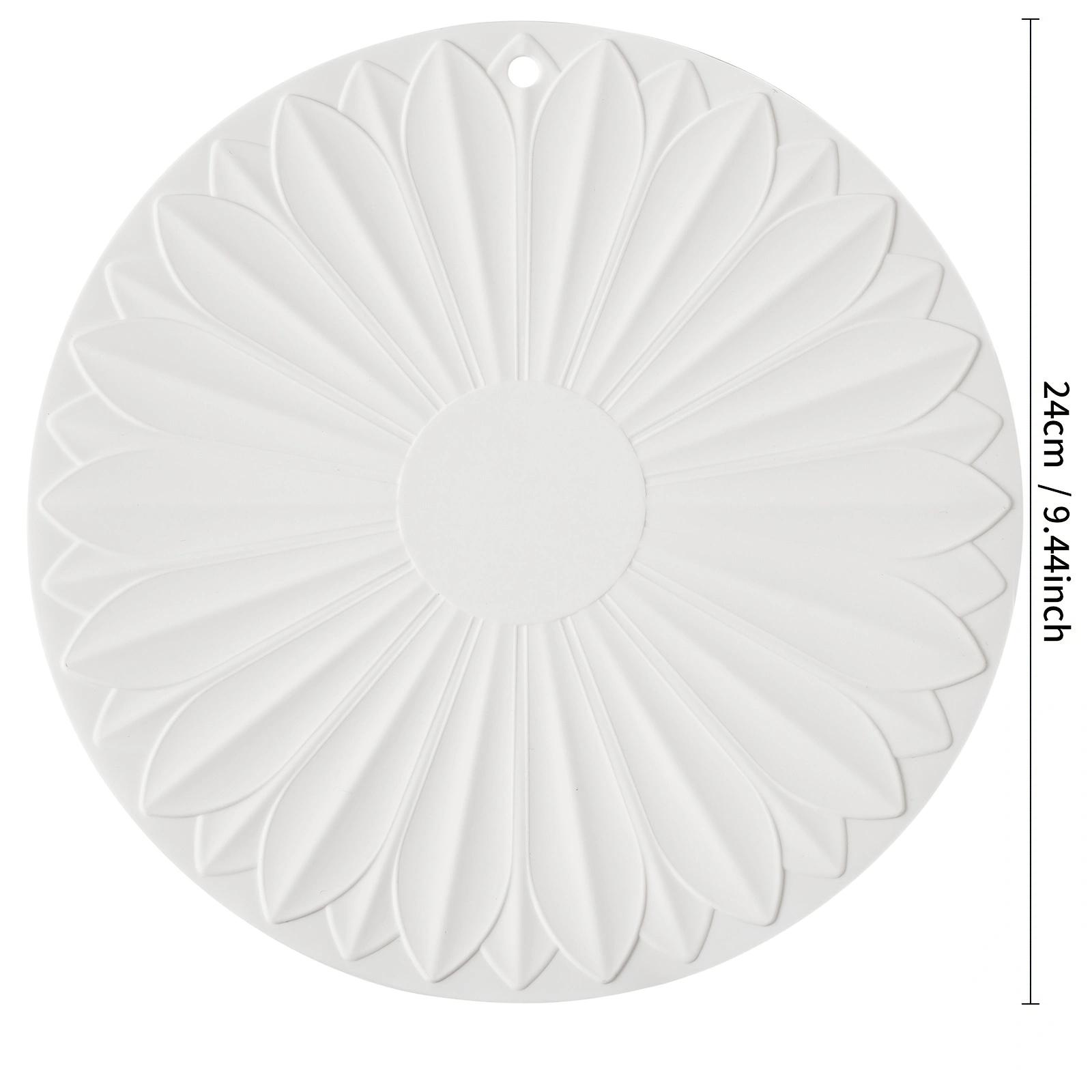 

1Piece Pack Silicone insulation pad High-end lace design round multifunctional silicone mat Can opener mat Pot handle anti-scald insulation 18cm/7.08Inch бежевый
