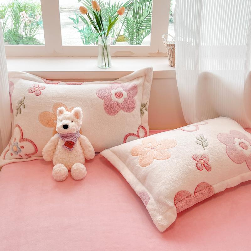 Print Flowers Winter Pillowcase Soft Warm Flannel Milk Keep Warm Pillow Shams Plush Machine Wash Pillow Covers 2 pieces
