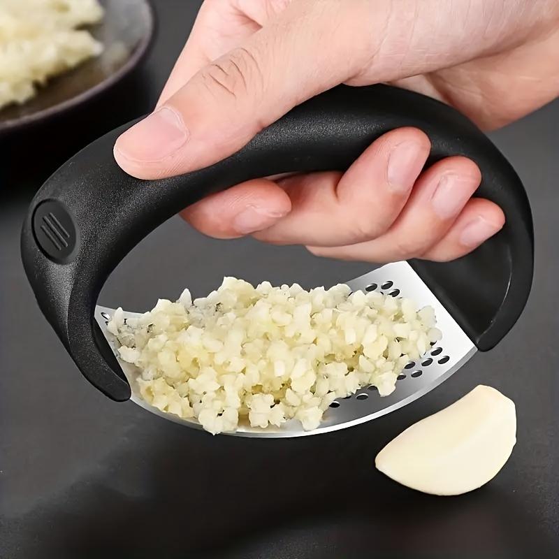 Stainless Steel Garlic Press Manual,No Charging Needed,Durable Metal Kitchen Gadget for Effortless Garlic Crushing,Essential for Home and Dorm Cooking