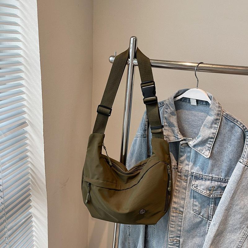 Fall 2025 New Canvas Large-capacity Shoulder Bag Dumpling Bag Casual Commuting Simple Fashion Lightweight Crossbody Bag